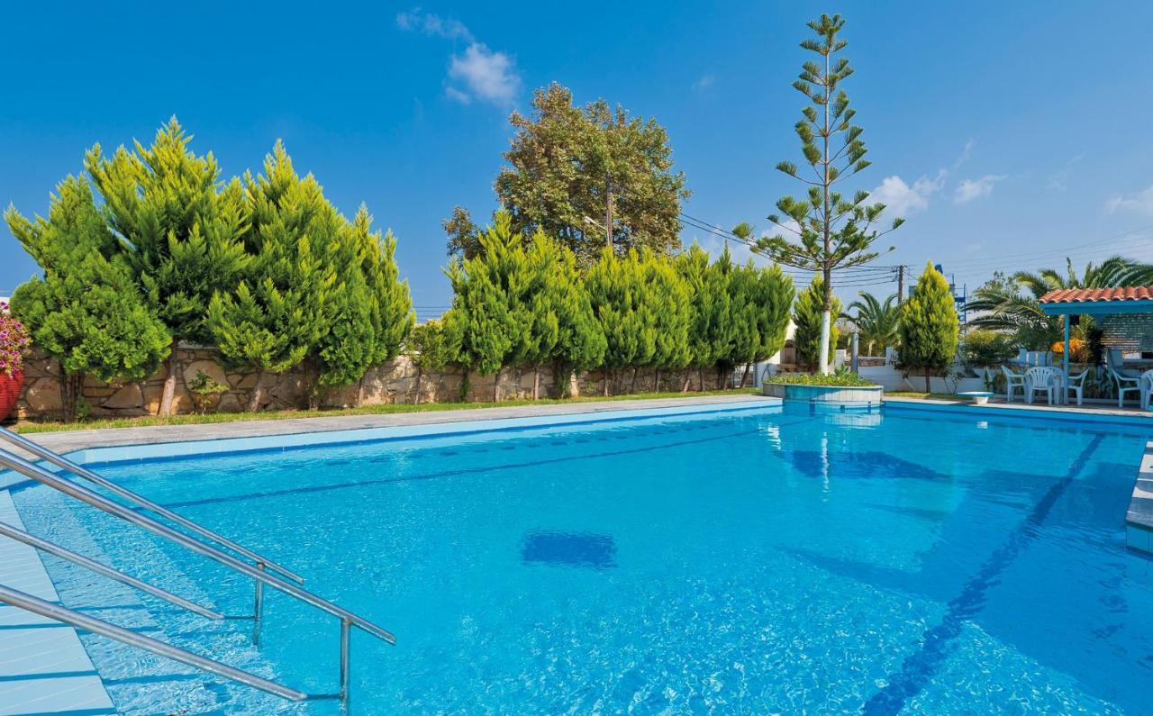 Hotel Koukouras Stalós Exteriér fotografie