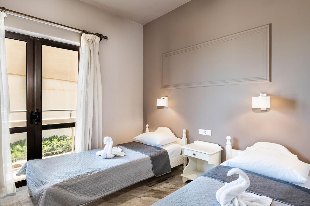 Hotel Koukouras Stalós Exteriér fotografie