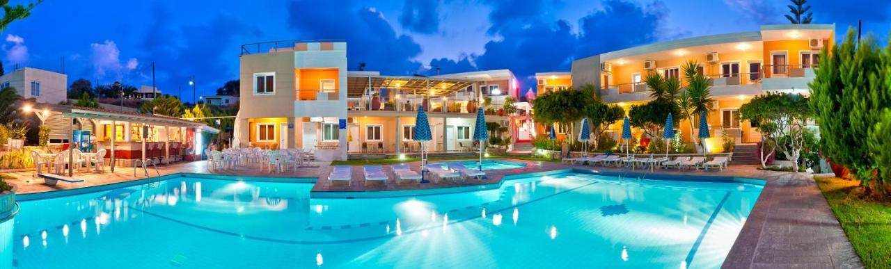 Hotel Koukouras Stalós Exteriér fotografie